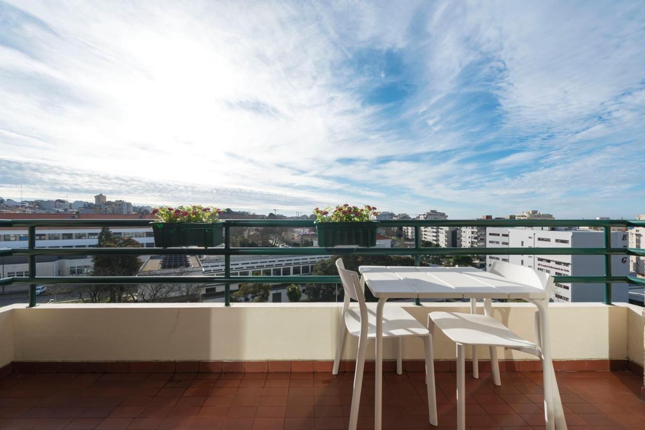 Lovelystay - Charming 3Br Flat W/ Free Parking In Devesas Vila Nova de Gaia Dış mekan fotoğraf