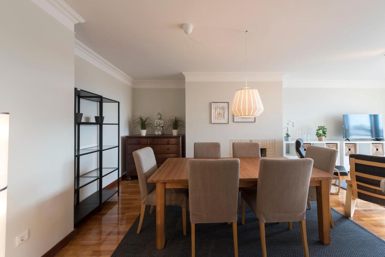 Lovelystay - Charming 3Br Flat W/ Free Parking In Devesas Vila Nova de Gaia Dış mekan fotoğraf