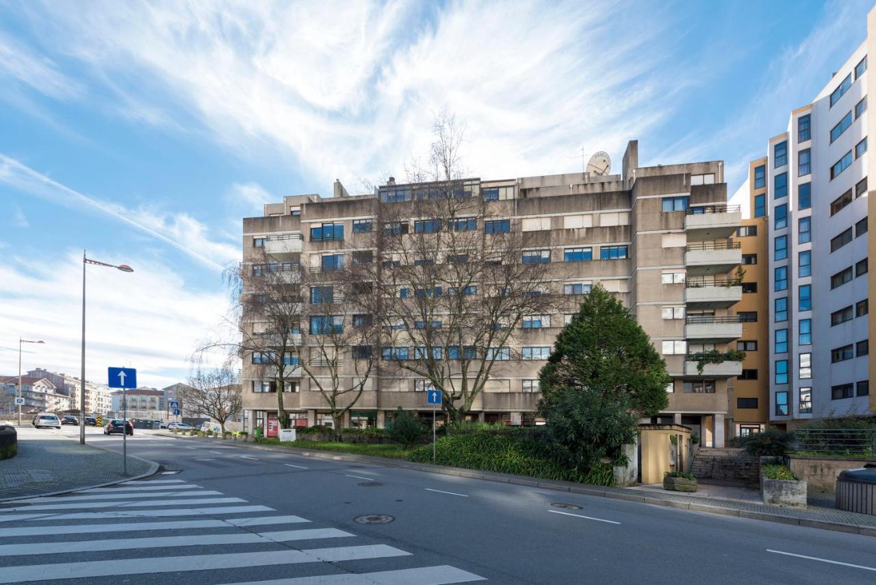 Lovelystay - Charming 3Br Flat W/ Free Parking In Devesas Vila Nova de Gaia Dış mekan fotoğraf